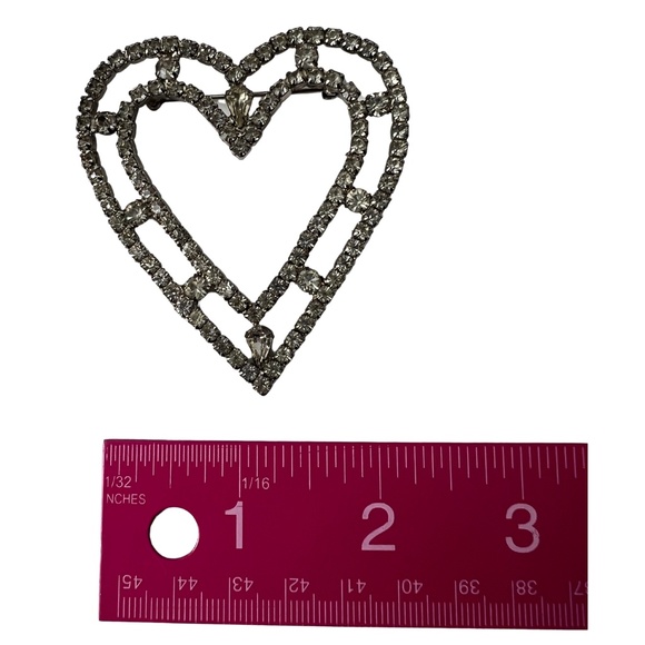 Vintage Oversized RARE Rhinestone Heart Brooch - Picture 9 of 11